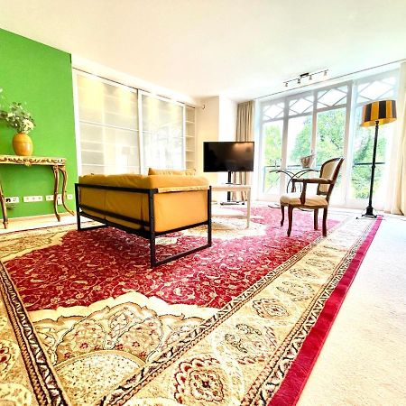 Doppelzimmer Gartenblick Villa Julian アウリッヒ エクステリア 写真