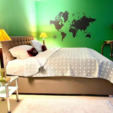 Doppelzimmer Gartenblick Villa Julian アウリッヒ エクステリア 写真